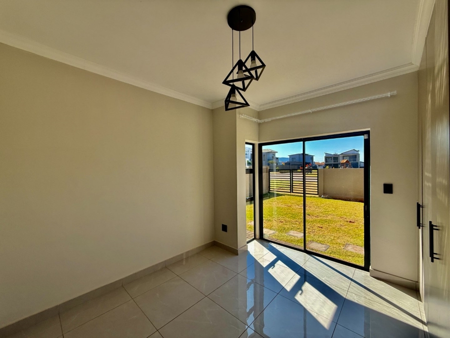 To Let 4 Bedroom Property for Rent in Melodie North West